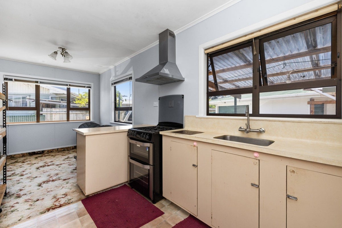 50 Wycliffe Street, Onekawa, Napier - Carousel 2