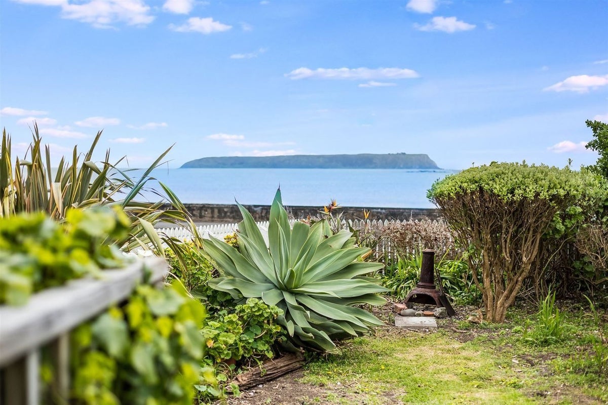 13 Sunset Parade, Plimmerton, Porirua - Carousel 20