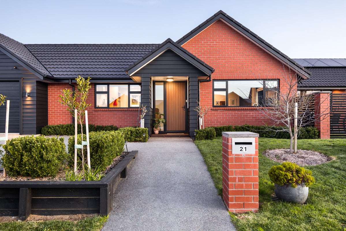 21 Jarrett Terrace, Leamington, Cambridge - Carousel 2