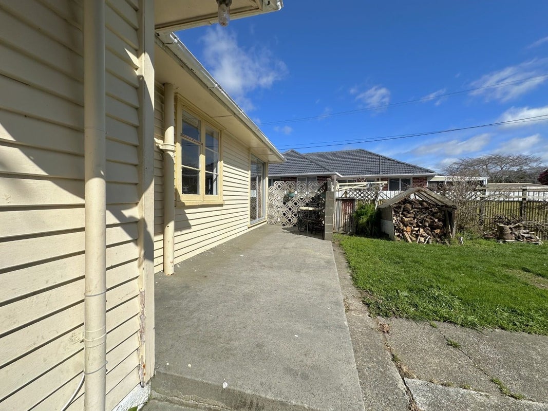 4 Marion Street, Silverstream, Upper Hutt - Carousel 12