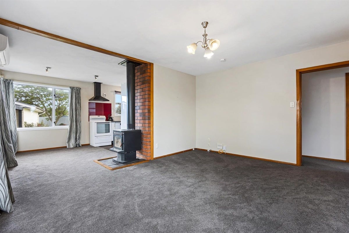 23 Dunstan Crescent, Hornby, Christchurch - Carousel 2