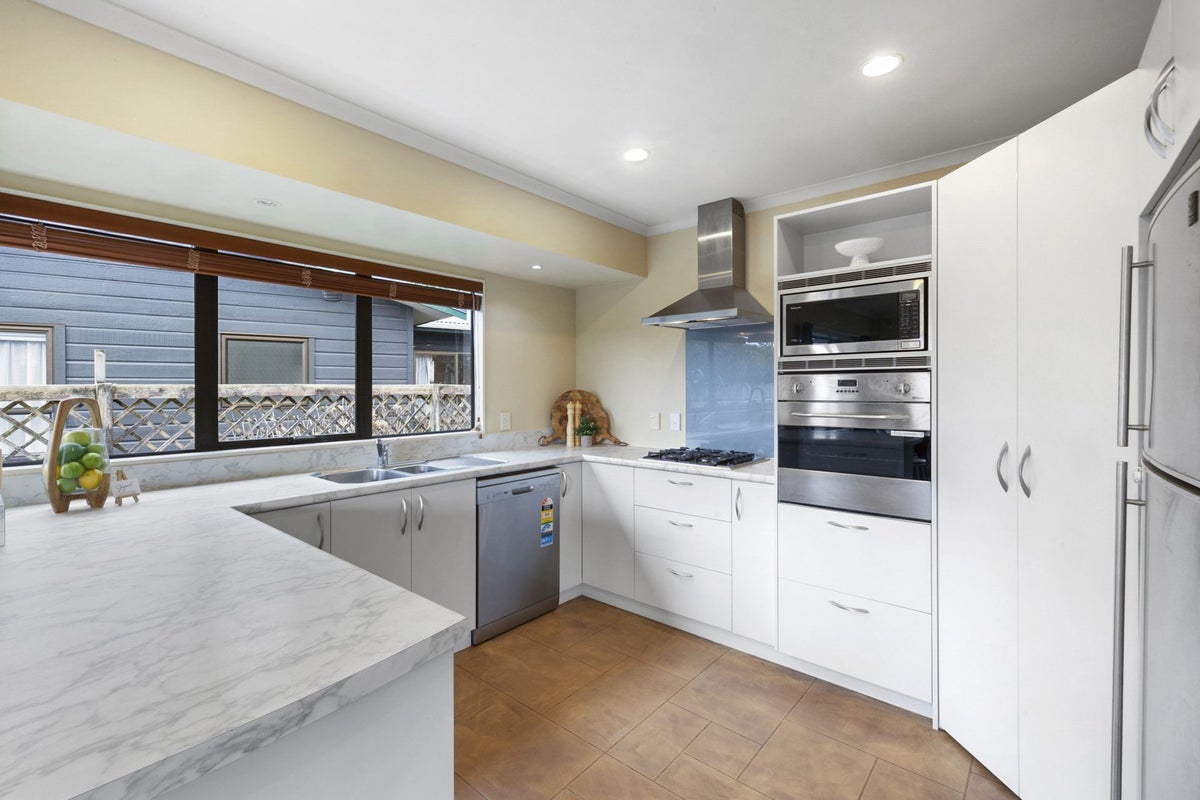 15A Marchant Place, Westown, New Plymouth, Taranaki - Carousel 2