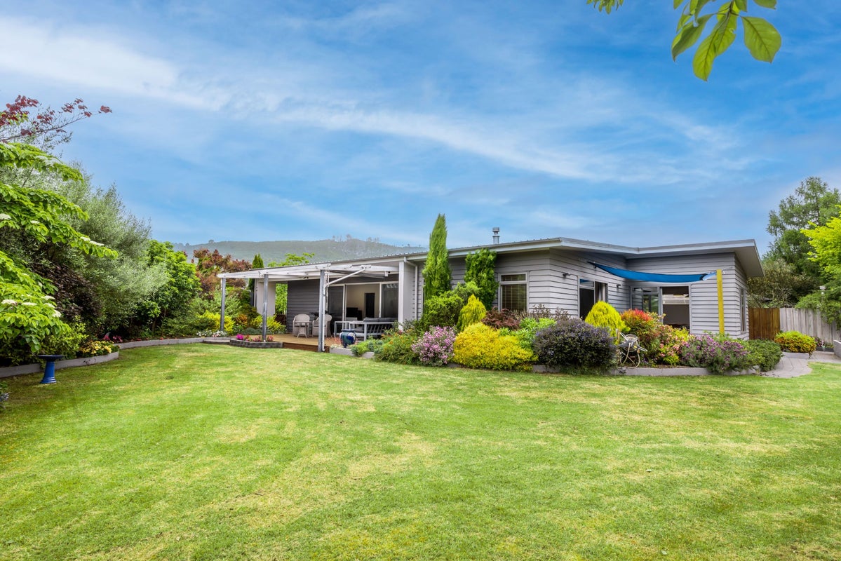 8 Nursery Lane, Kinloch, Taupo - Carousel 1