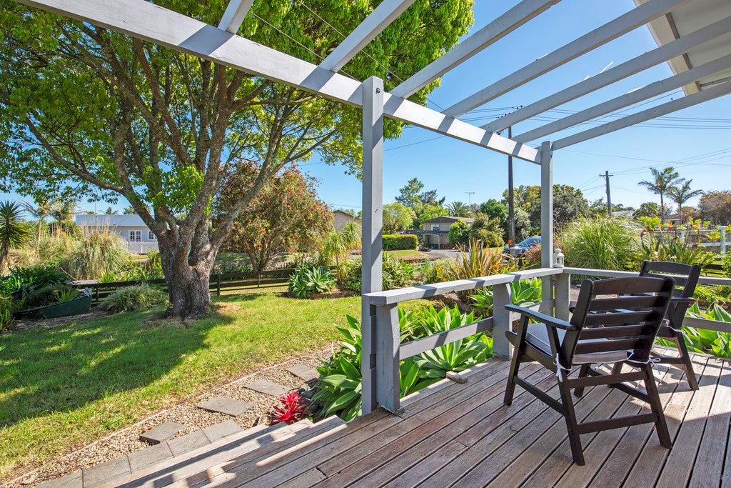 3 Fourth View Avenue, Beachlands, Auckland - Carousel 2