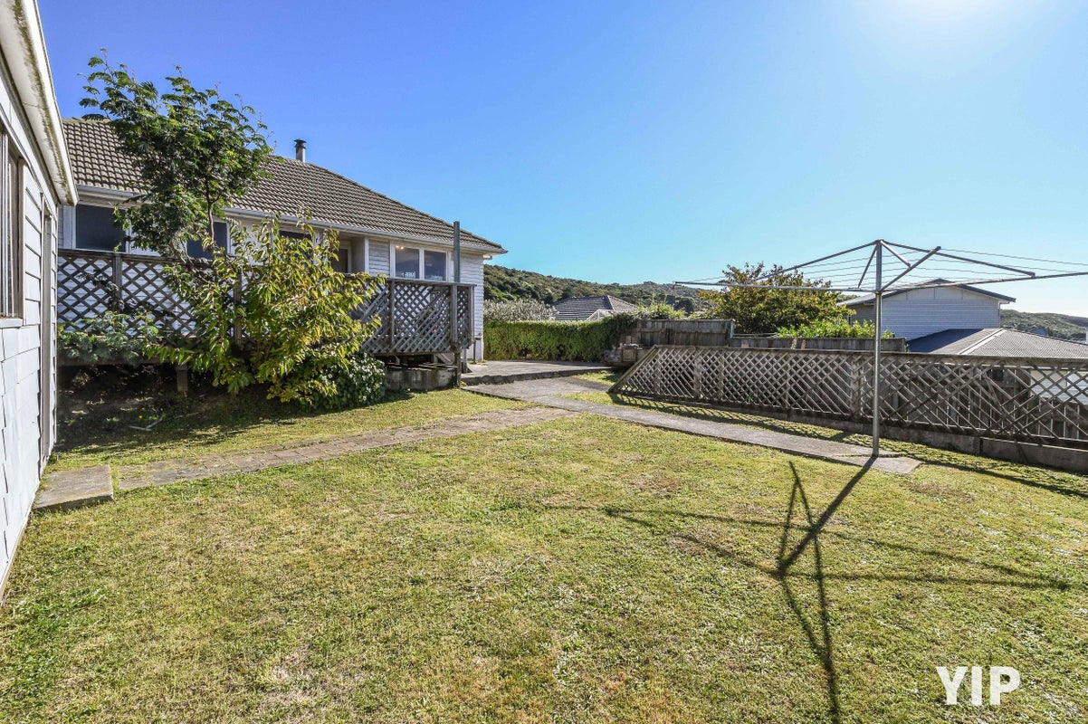 3 Aparangi Crescent, Elsdon, Porirua - Carousel 2