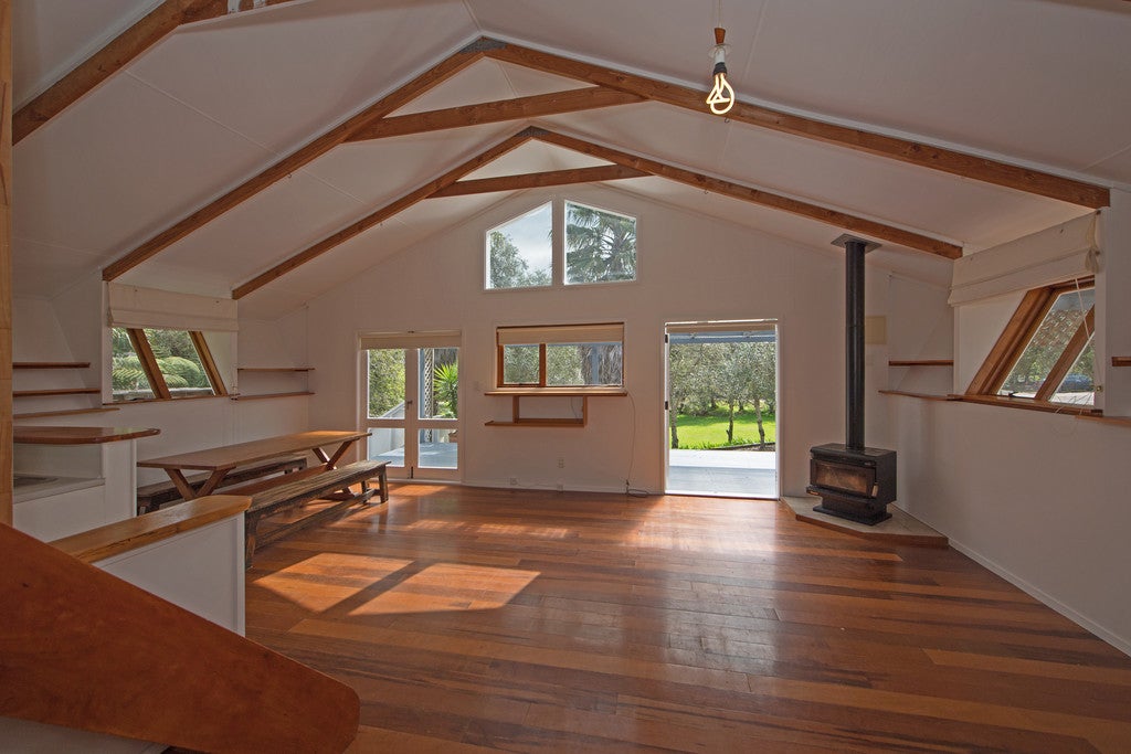 38 Eden Terrace, Onetangi, Waiheke Island - Carousel 1
