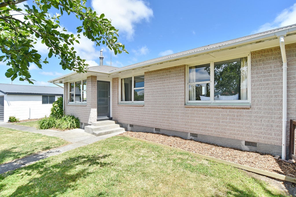 1 Roswell Place, Islington, Christchurch - Carousel 1