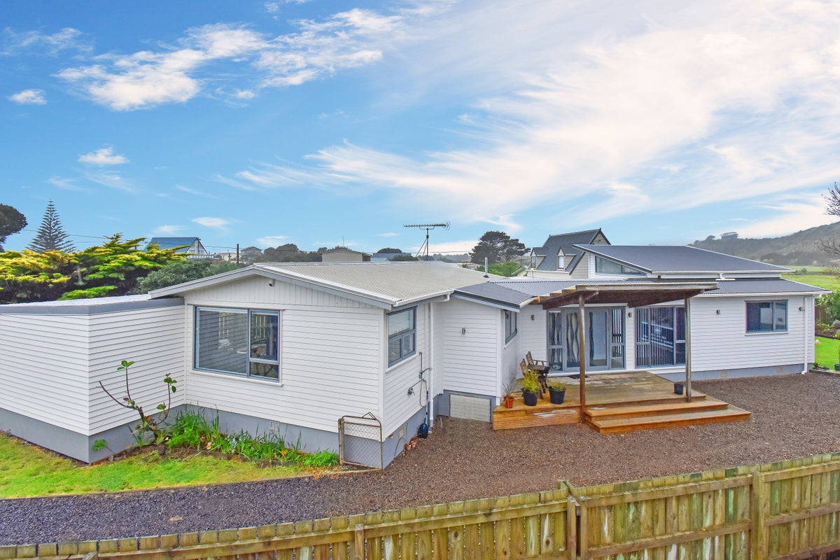 14 Cordyline Road, Tuakau - Carousel 1