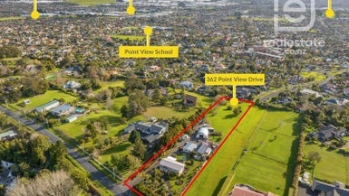 362 Point View Drive, Shamrock Park, Auckland - Carousel 1