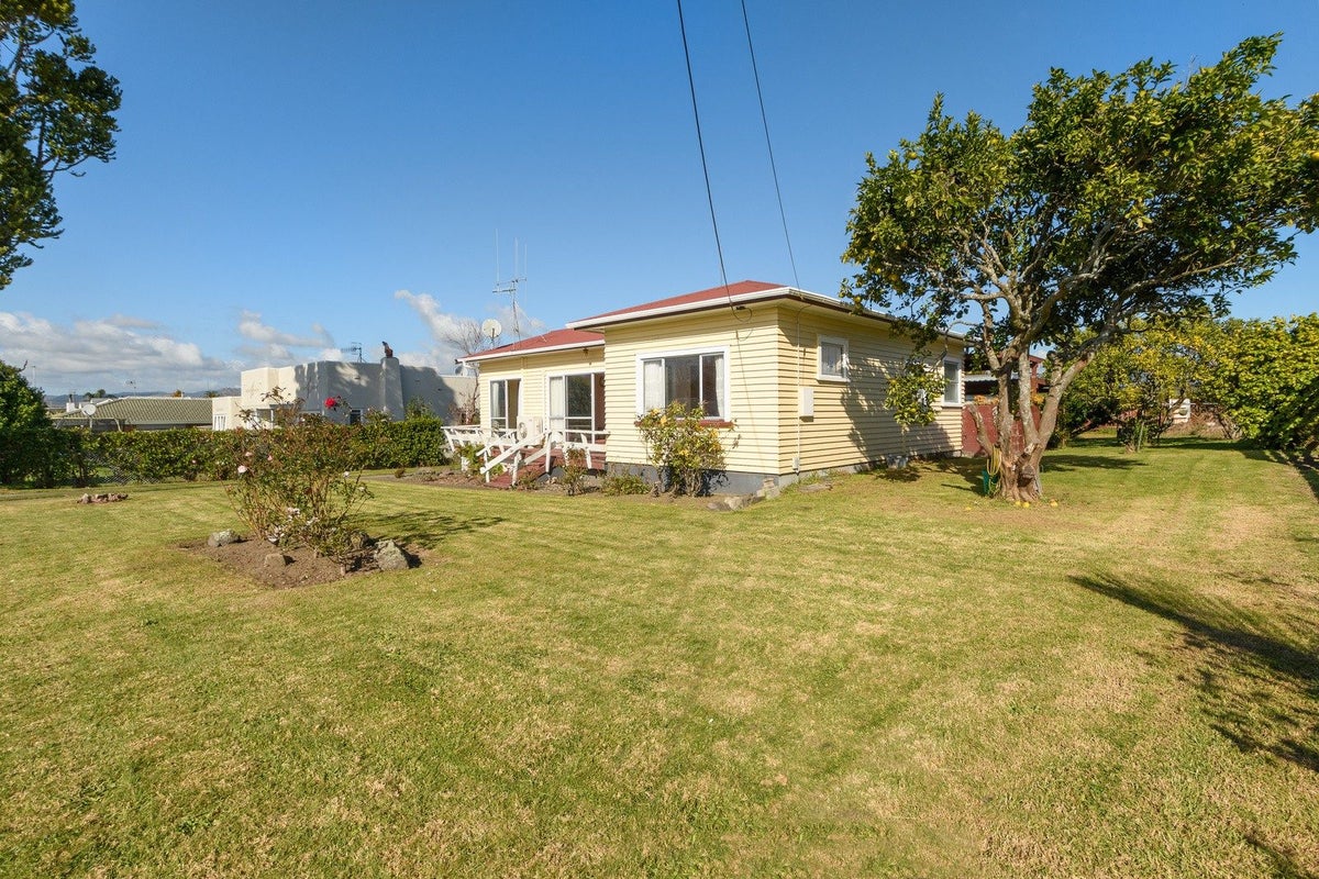 10 Kowhai Street, Tauranga South, Tauranga - Carousel 1