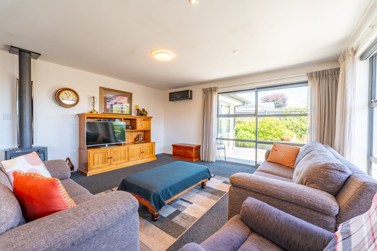 97A Avenue Road, West End, Timaru - Carousel 2