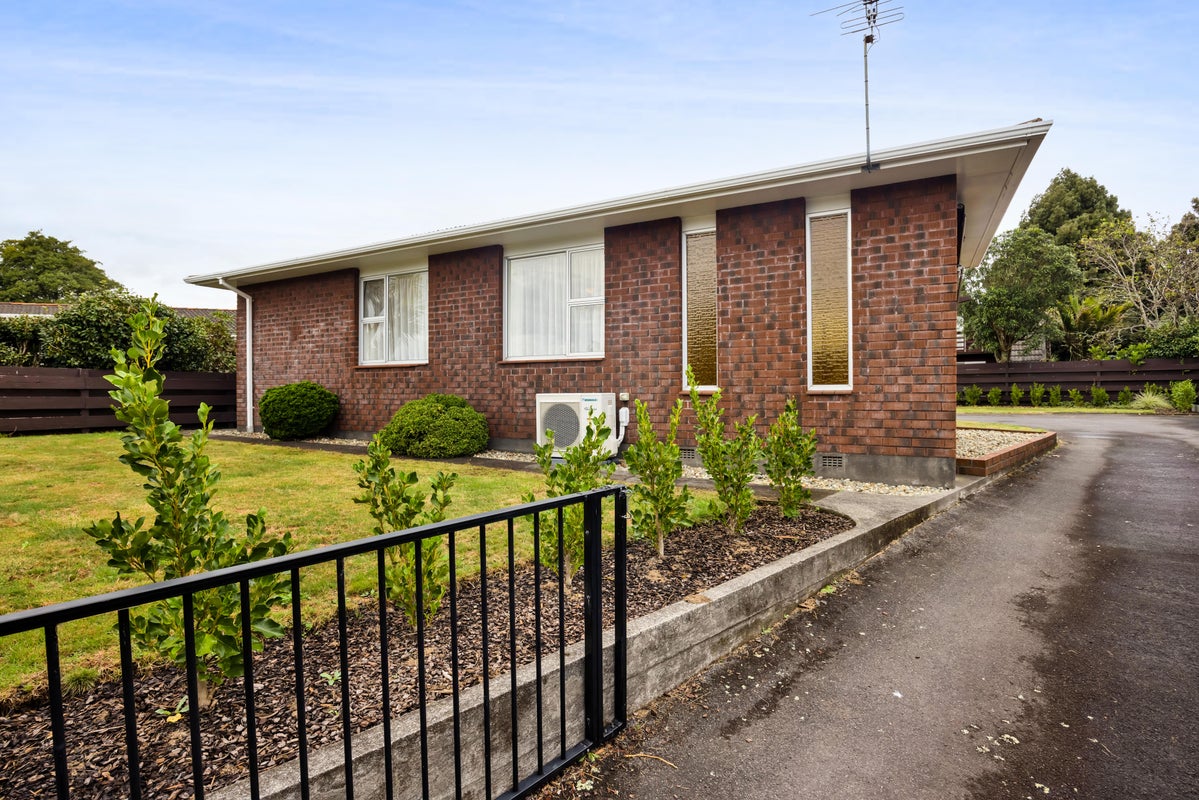 53 Manu Crescent, Upper Vogeltown, New Plymouth - Carousel 2