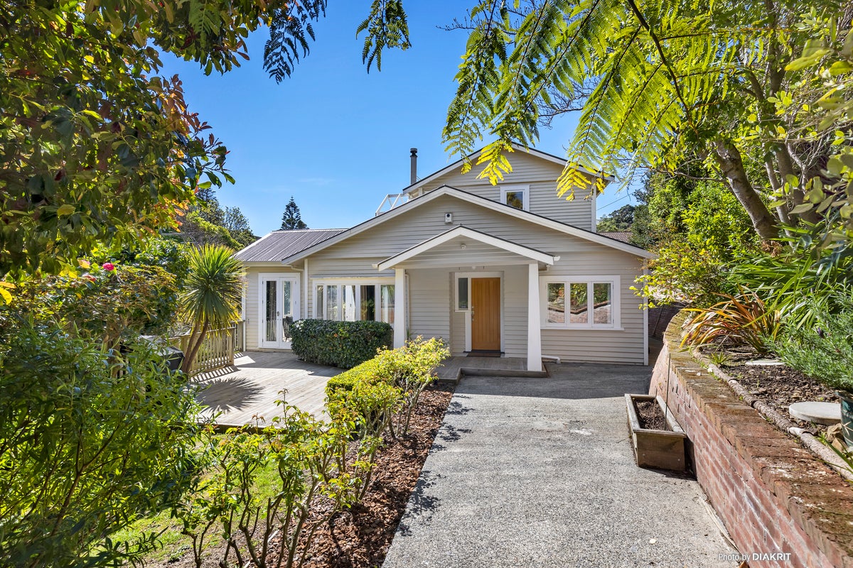 2 Oban Street, Wadestown, Wellington - Carousel 1