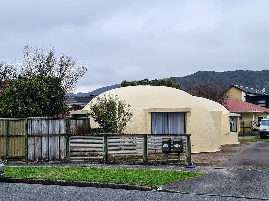 40 Hall Crescent, Epuni, Lower Hutt - Carousel 1