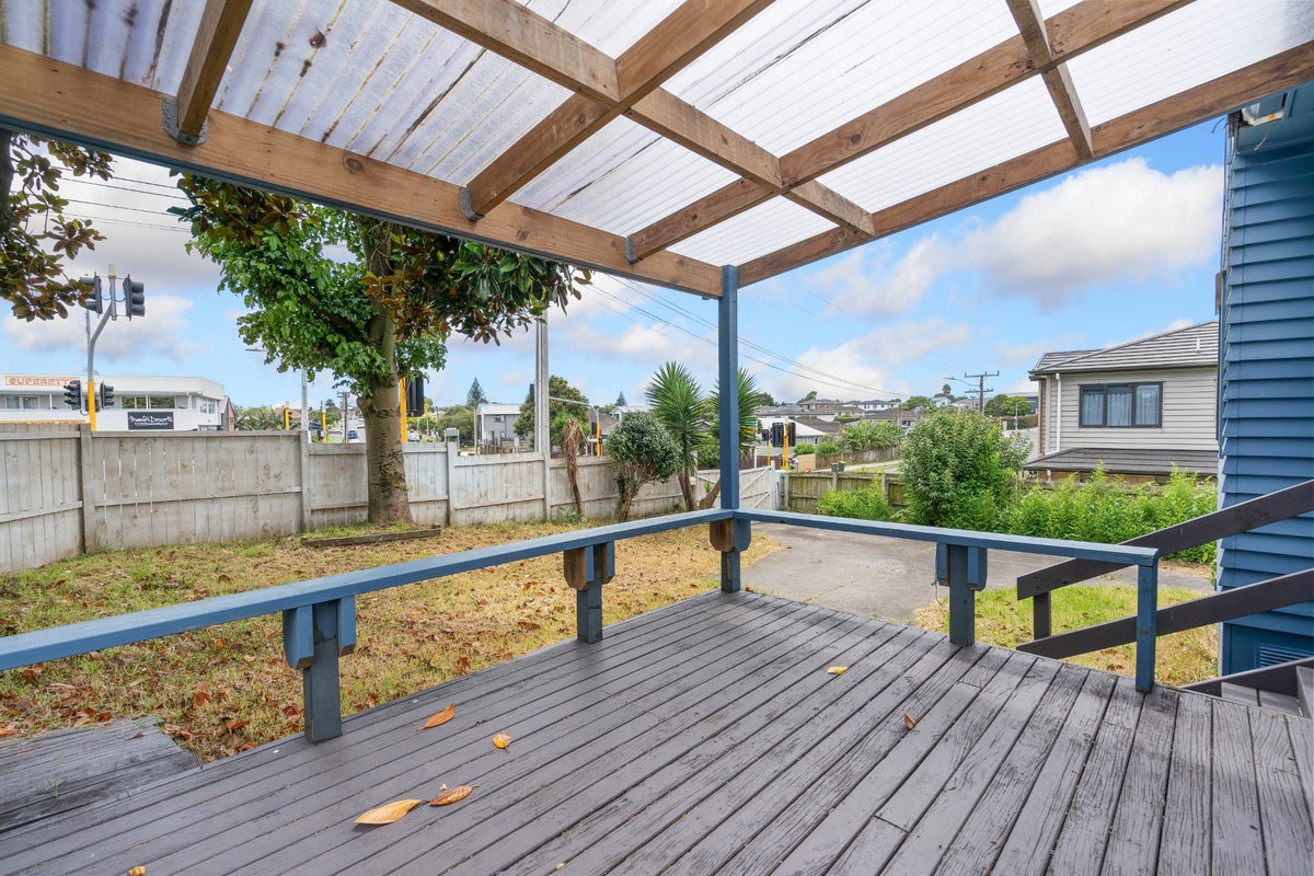 2/294 Puhinui Road, Papatoetoe, Auckland - Carousel 11