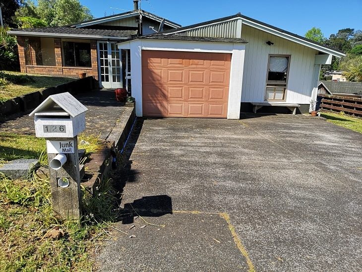 126 Stapleford Crescent, Browns Bay, Auckland - Carousel 1