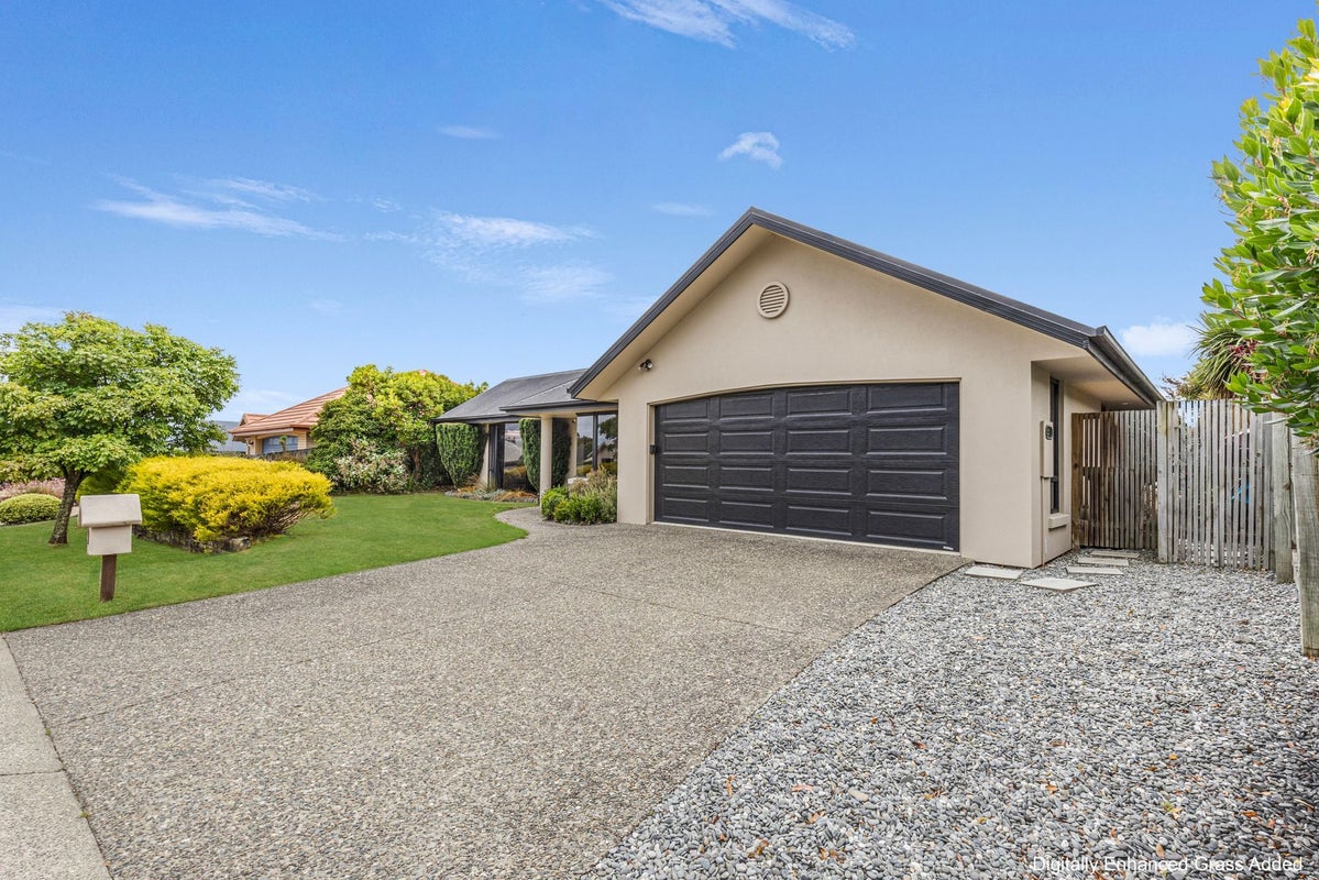 9 Ashdonleigh Grove, Stoke, Nelson - Carousel 2