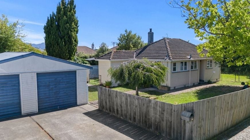 1 Lewis Street, Redwoodtown, Blenheim - Carousel 1