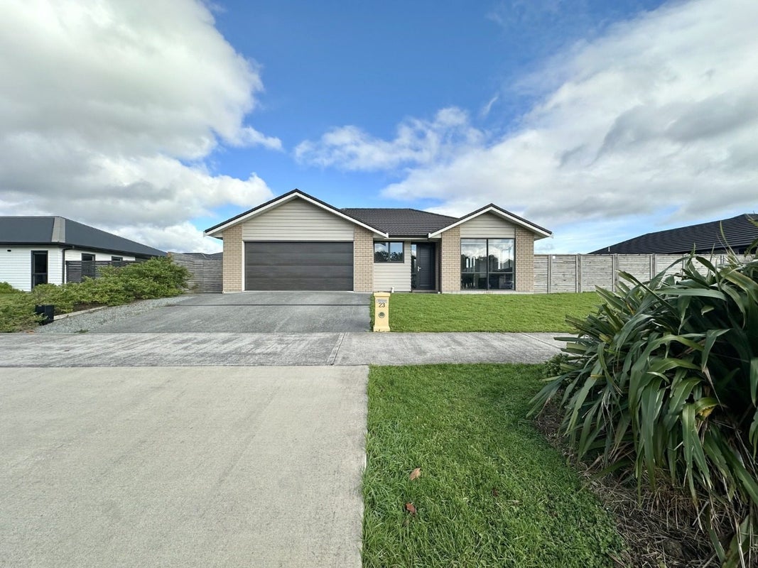 23 Hopkirk Avenue, Wallaceville, Upper Hutt - Carousel 1