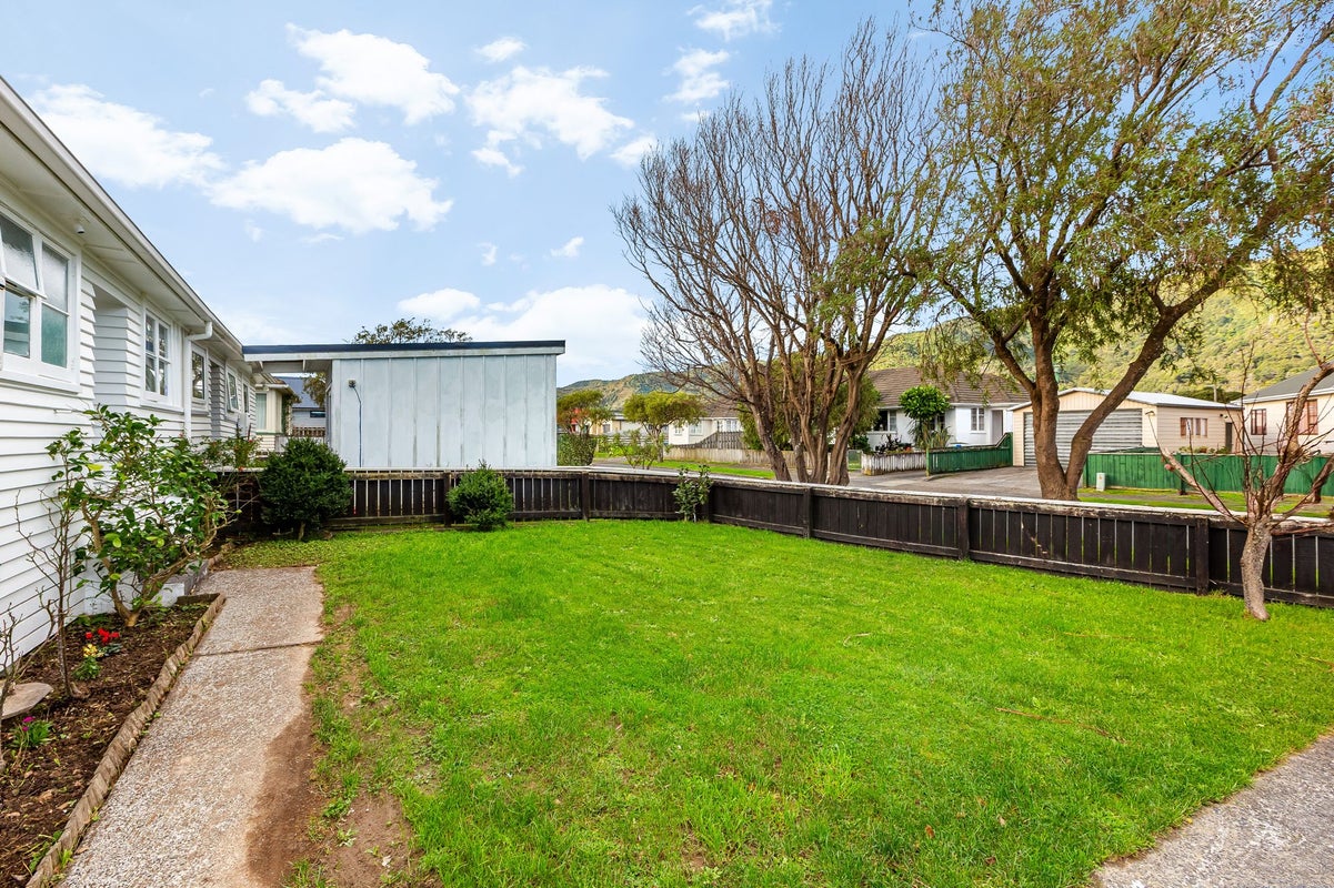 9 Atiawa Crescent, Waiwhetu, Lower Hutt - Carousel 2