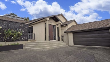 208 Castlewold Drive, Bethlehem, Tauranga - Carousel 1