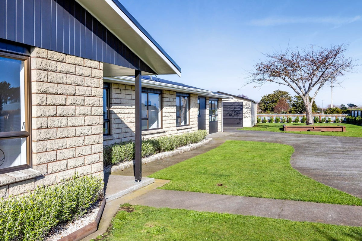 38 Ketemarae Road, Hawera - Carousel 1