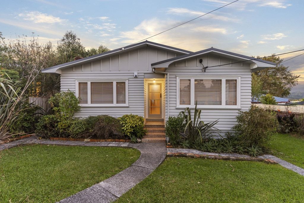 1/6 Lancaster Road, Beach Haven, Auckland - Carousel 1