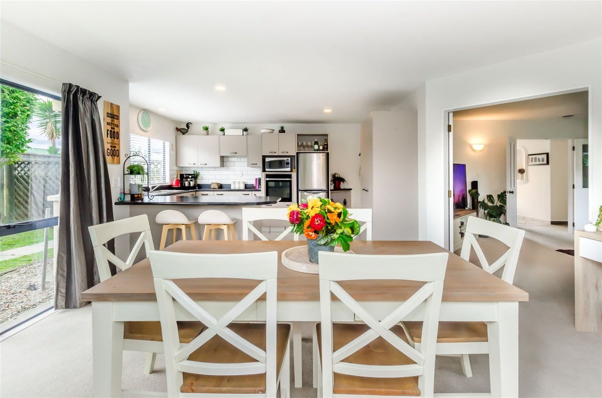 87 Cedar Drive, Paraparaumu Beach, Paraparaumu - Carousel 1