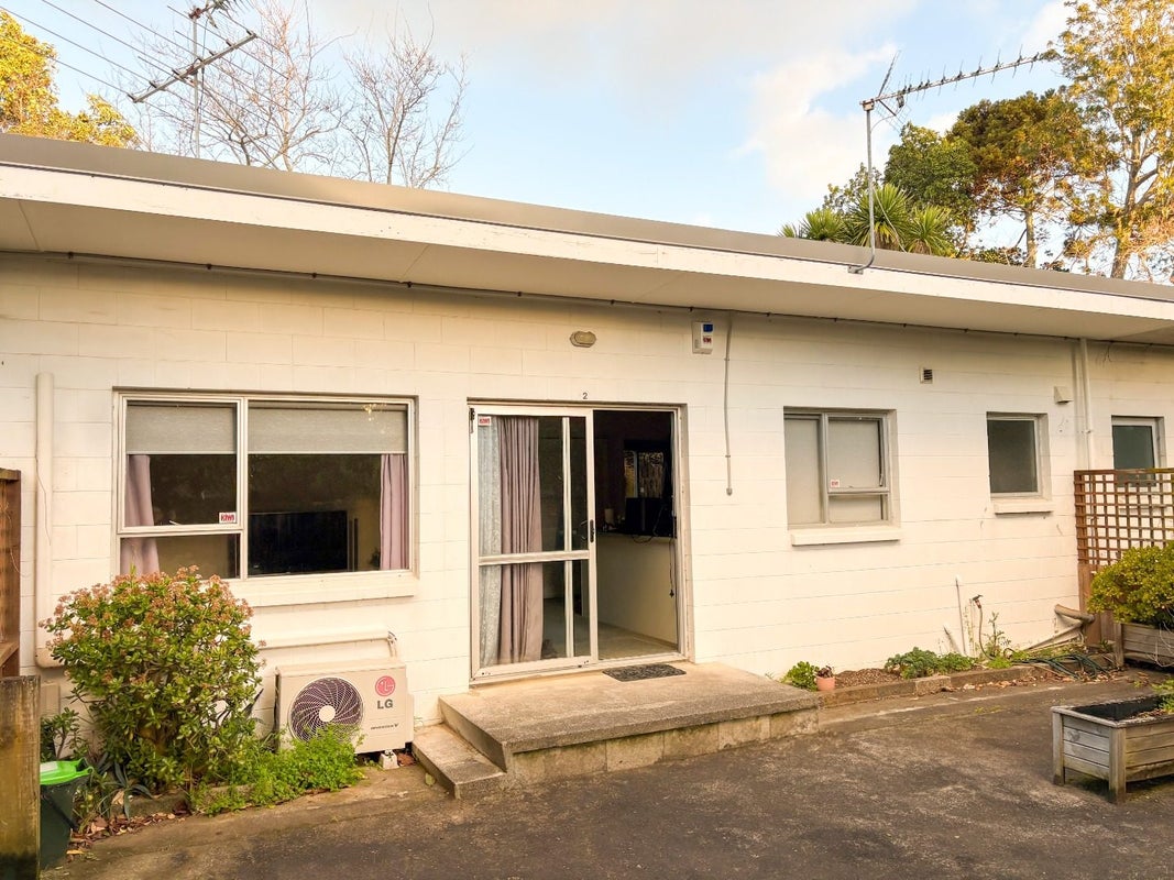 2/3 Edenvale Park Road, Mount Eden, Auckland - Carousel 9