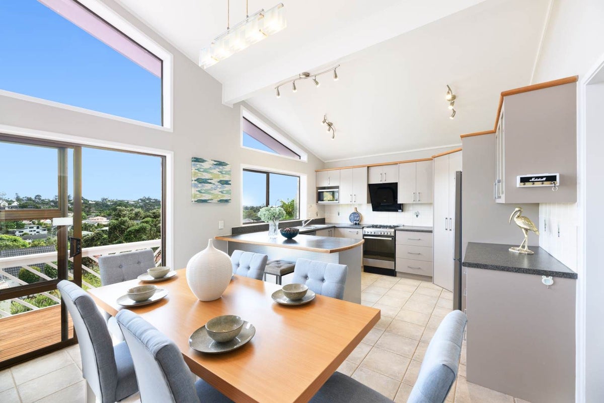 30 Lingham Crescent, Torbay, Auckland - Carousel 2