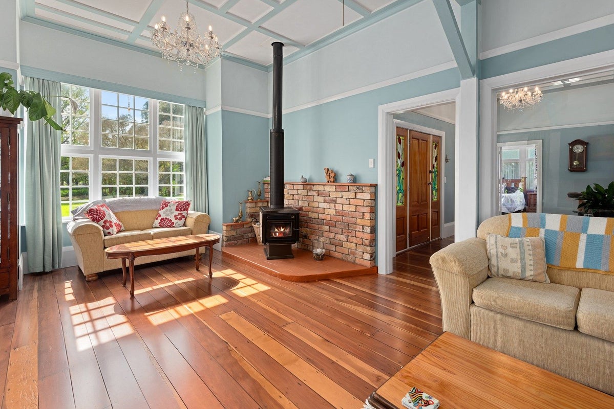 6851 State Highway 12, Turiwiri - Carousel 2