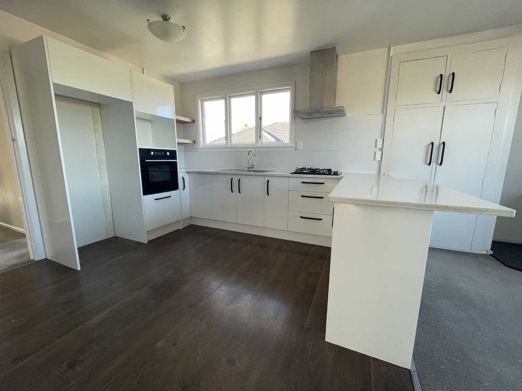 7 Jarrow Place, Halswell, Christchurch - Carousel 2