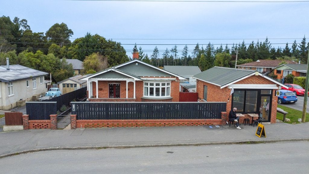 77 Main Road, Fairfield, Dunedin - Carousel 2