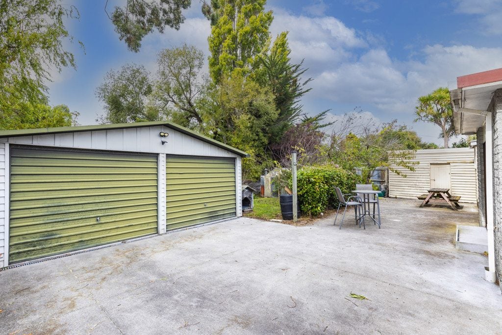 13 Bond Street, Waltham, Christchurch - Carousel 2