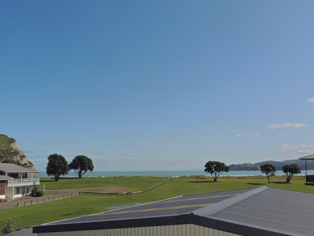 9 Bill Nolan Place, Mahia - Carousel 1