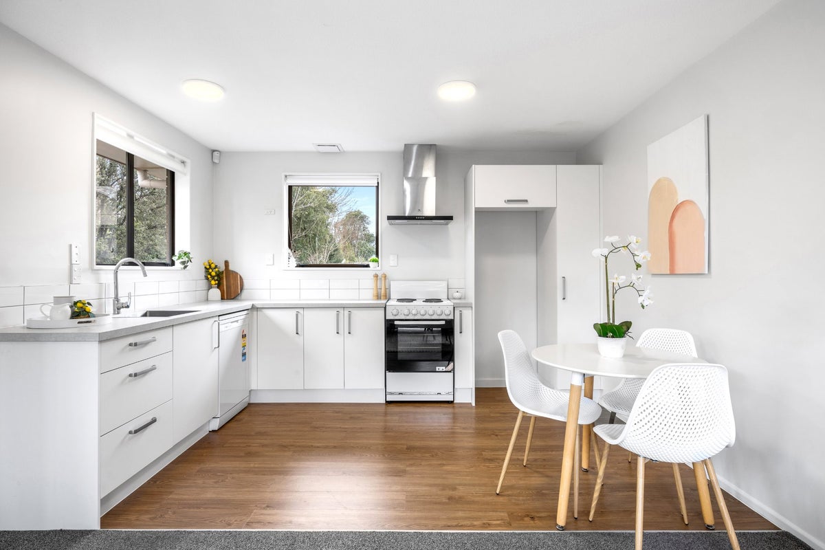 2/1 Gates Lane, Woolston, Christchurch - Carousel 2