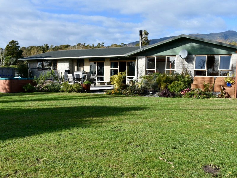 92 Beach Road, Fairdown, Westport - Carousel 1