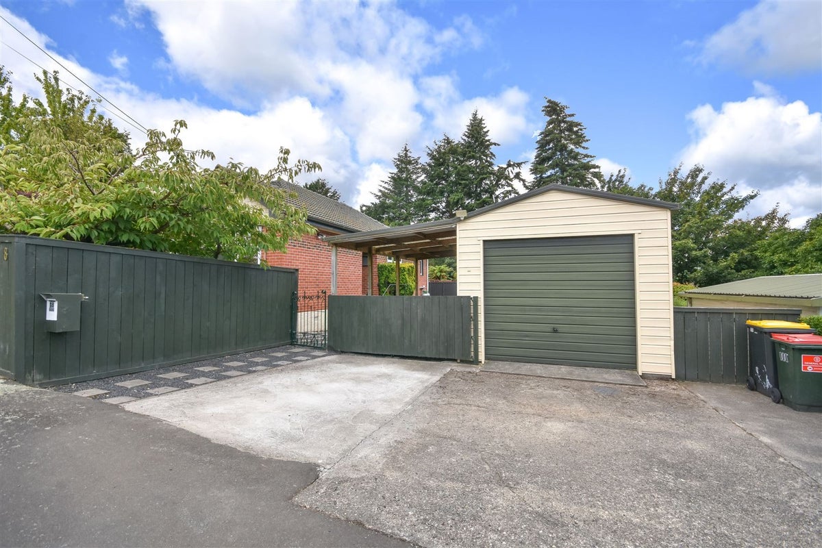 18 Glenross Street, Glenross, Dunedin - Carousel 2