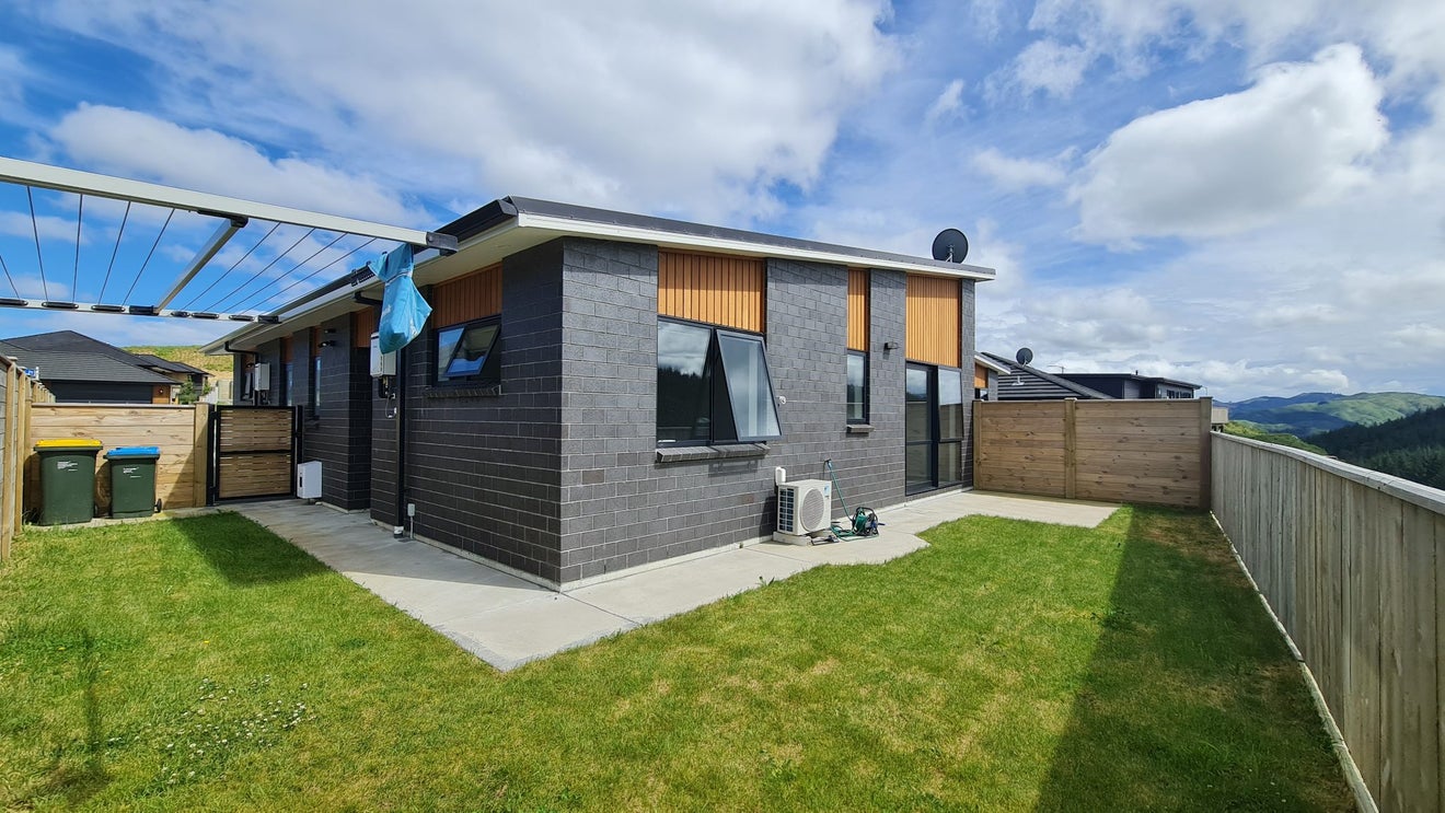 41 Schooner Drive, Whitby, Porirua - Carousel 2