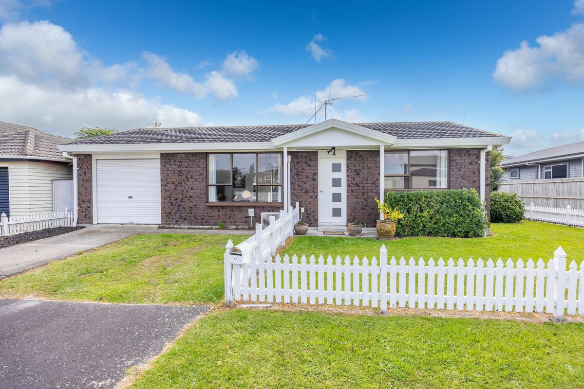 1A Duncan Road, St Andrews, Hamilton - Carousel 1