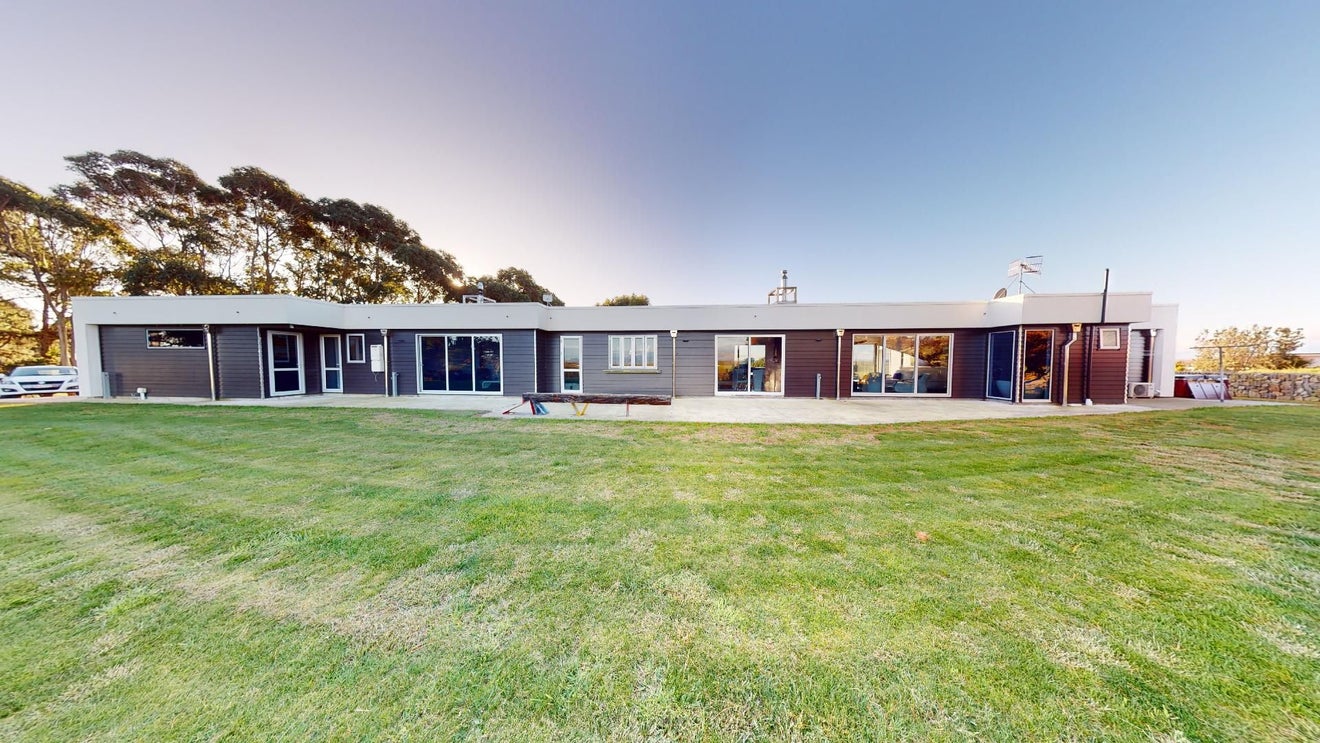 1122 Rangiotu Road, Rangiotu, Palmerston North - Carousel 1