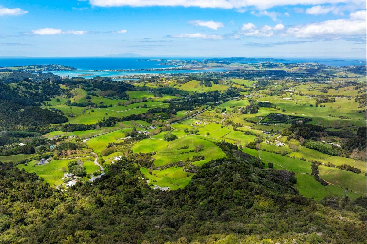 141 Omaha Valley Road, Warkworth - Carousel 44