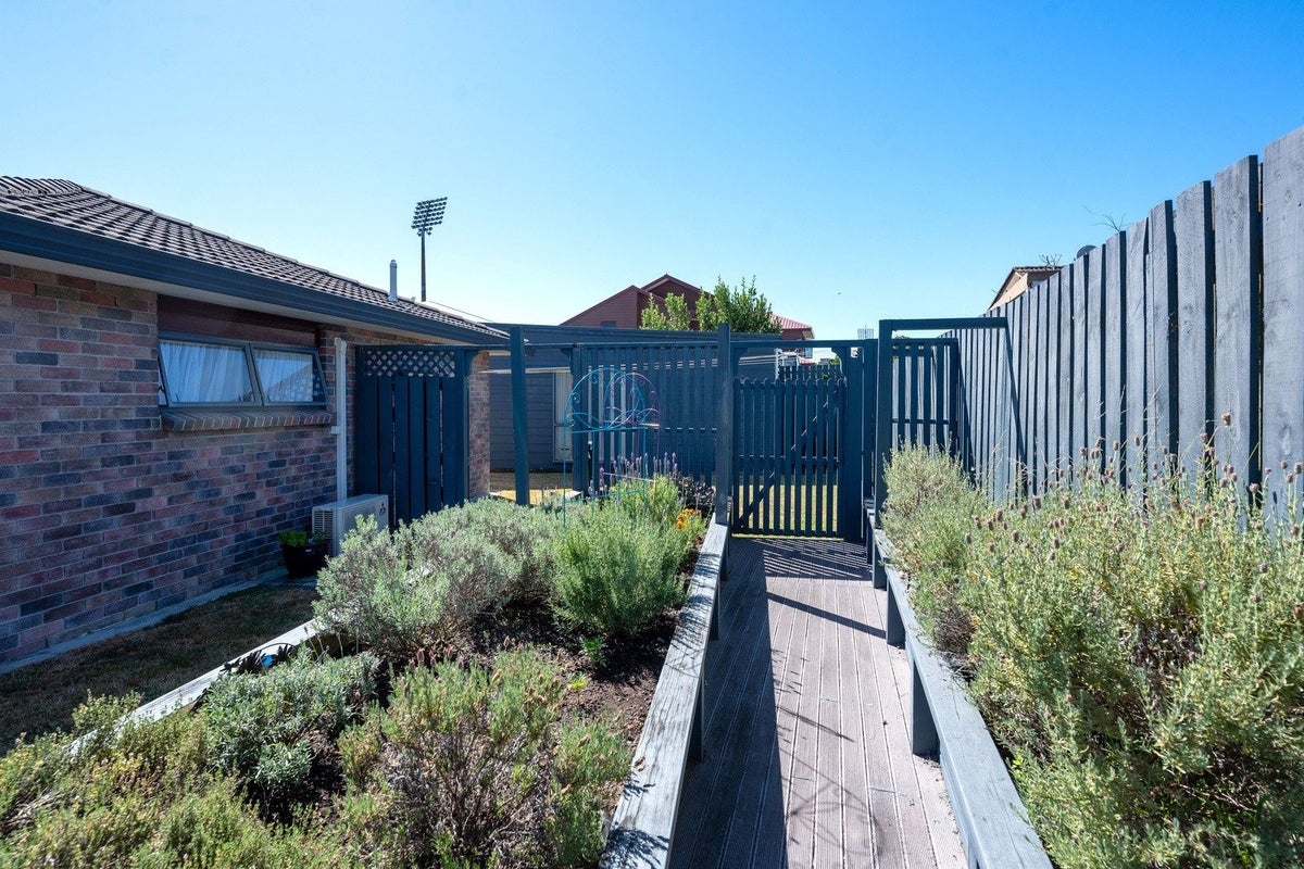 35 Carter Drive, Pomare, Rotorua - Carousel 2