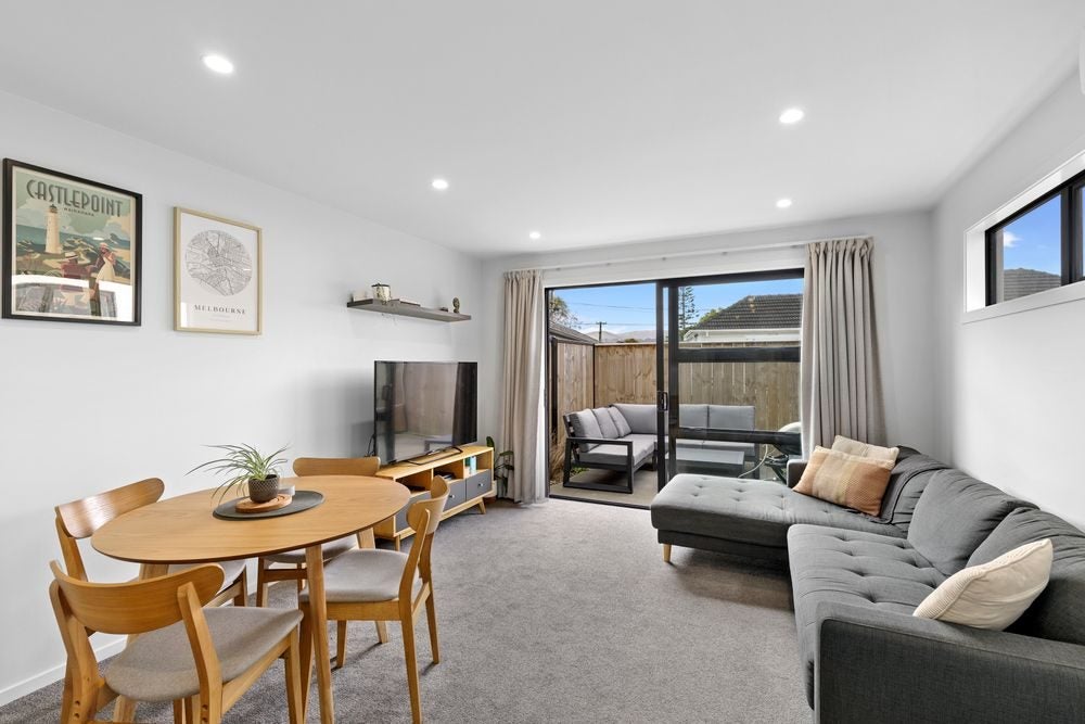 8/489 Riverside Drive, Fairfield, Lower Hutt - Carousel 2
