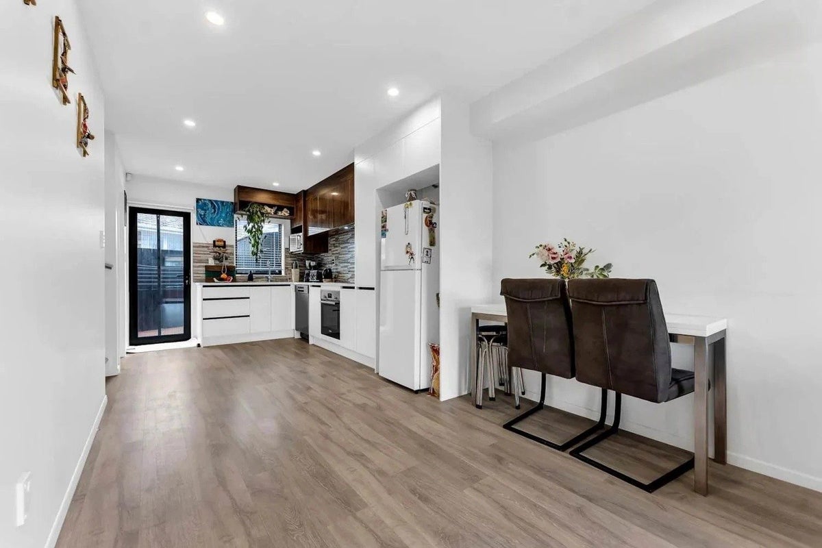 6/81 Pakuranga Road, Pakuranga, Auckland - Carousel 2