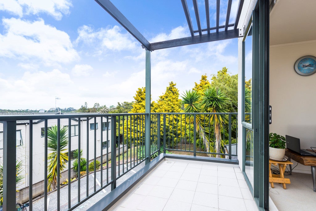 8/8 Flynn Street, Birkdale, Auckland - Carousel 2