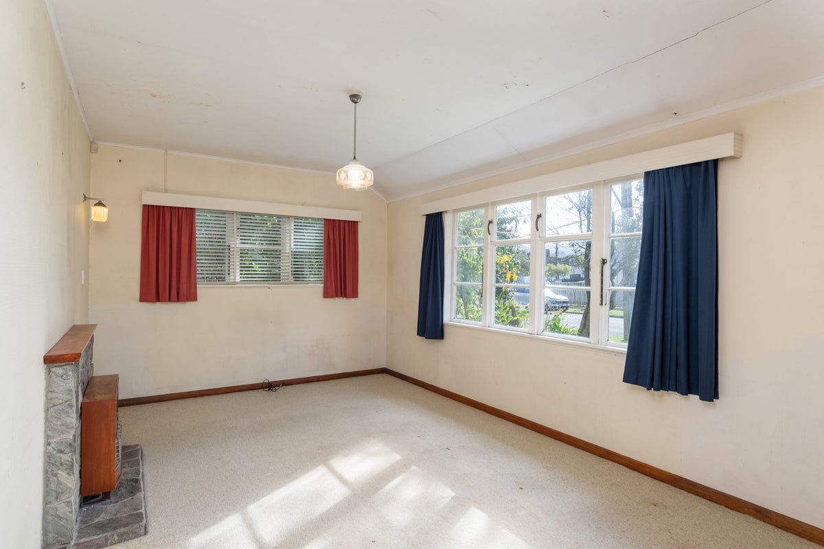 72 Durham Crescent, Fairfield, Lower Hutt - Carousel 2