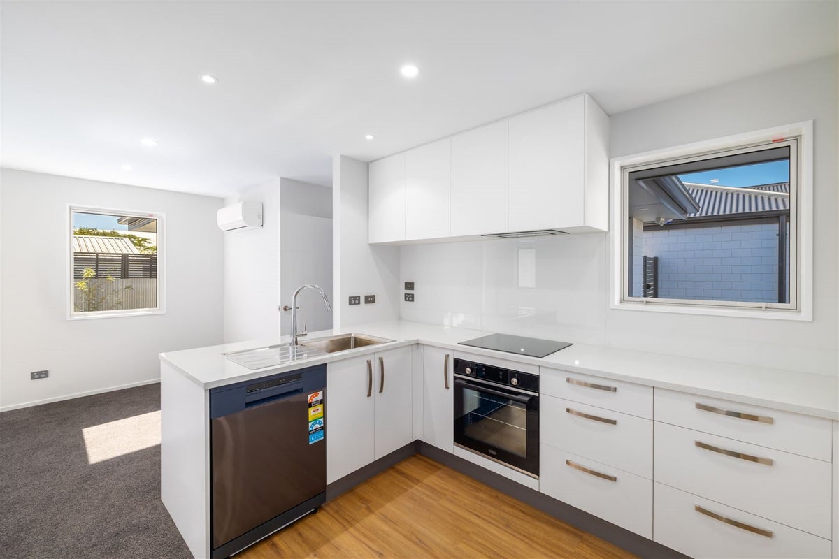 3/120 Gilberthorpes Road, Hei Hei, Christchurch - Carousel 2