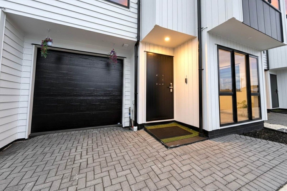 6B Pikitea Road, Mangere Bridge, Auckland - Carousel 2