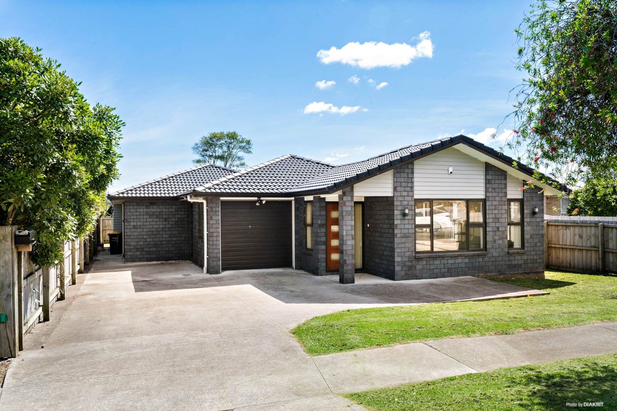 37 Norana Avenue, Favona, Auckland - Carousel 1